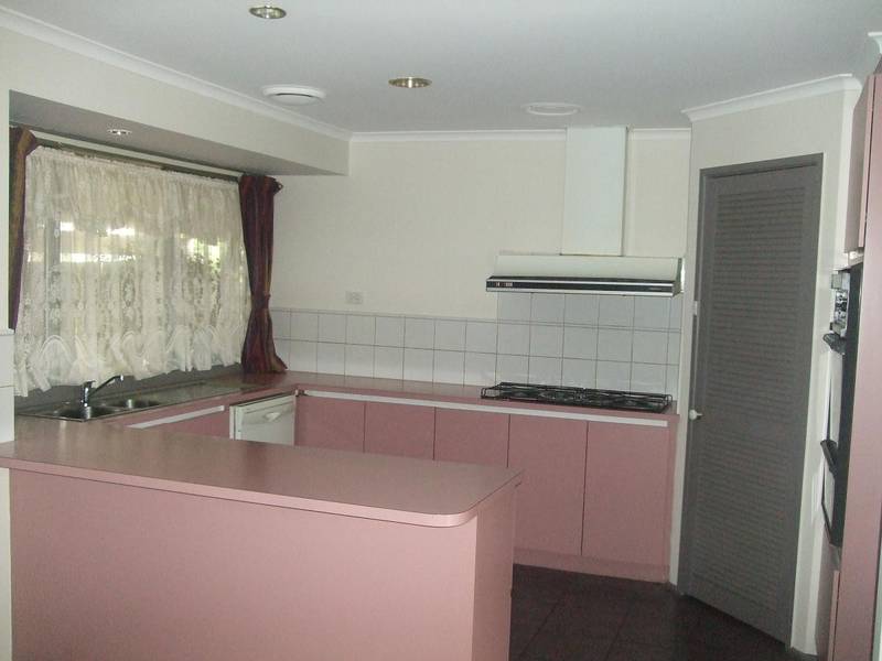 Lovely Establishment on Approx 750m2 Picture 3