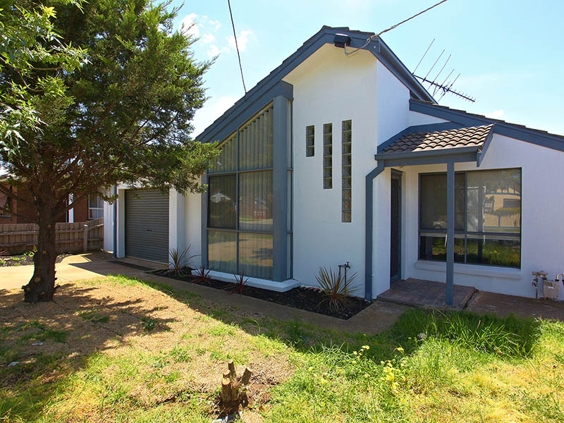 Location, Location... Stones Throw to Everything Picture 1