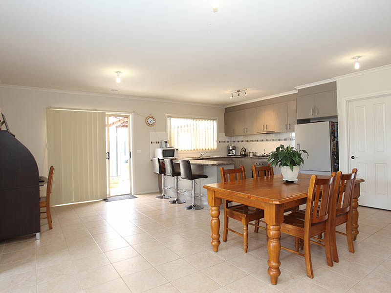 Opportunity Not To Be Missed! Picture 2