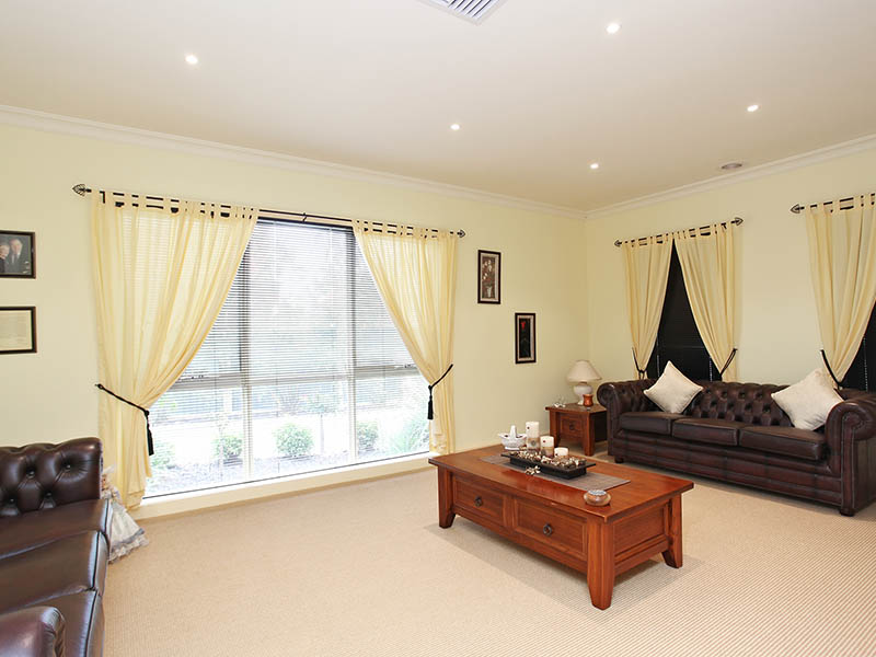 Tuscan Elegance, Classy Grandeur In Ashley Gardens On 1456m2 Land Picture 3