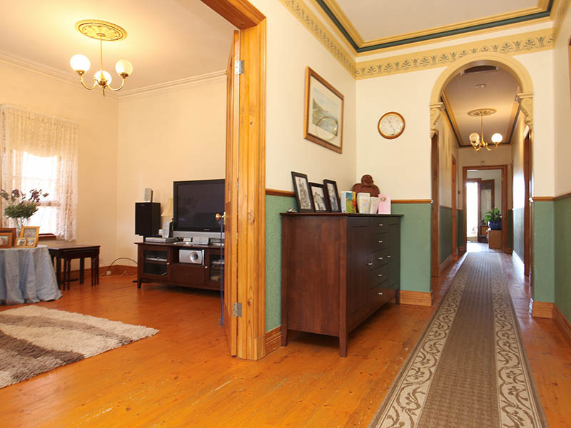 Pure Elegance! Picture 2