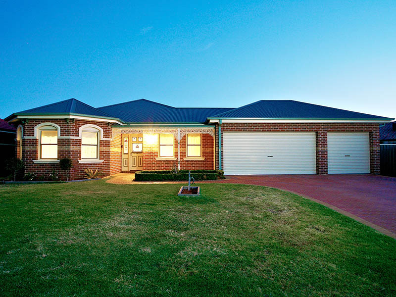 The Ultimate Outdoor Entertainer! Picture 1