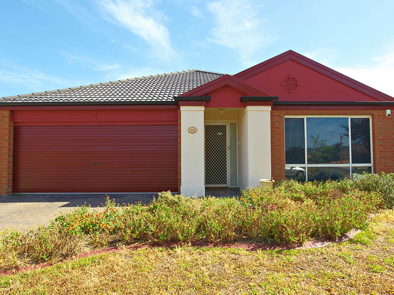 Walking Distance To Werribee CBD Picture 1