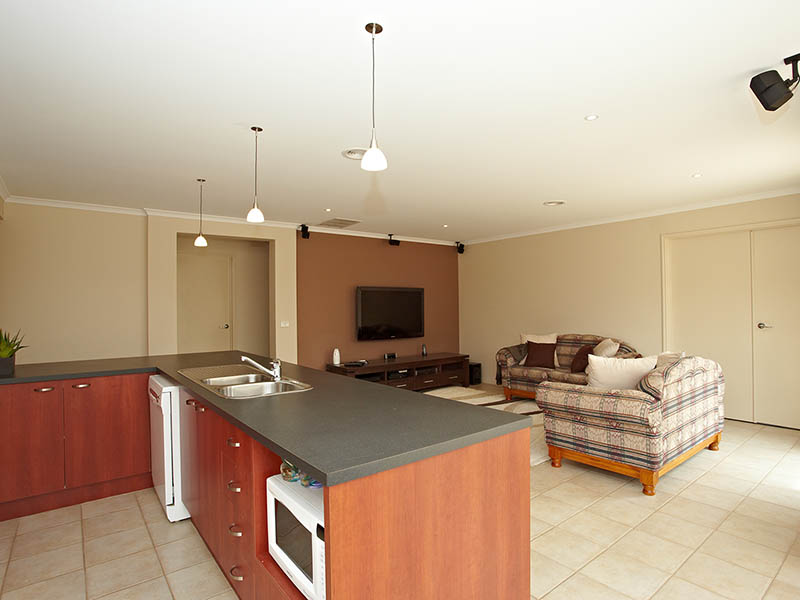 The Perfect Family Home! Picture 3