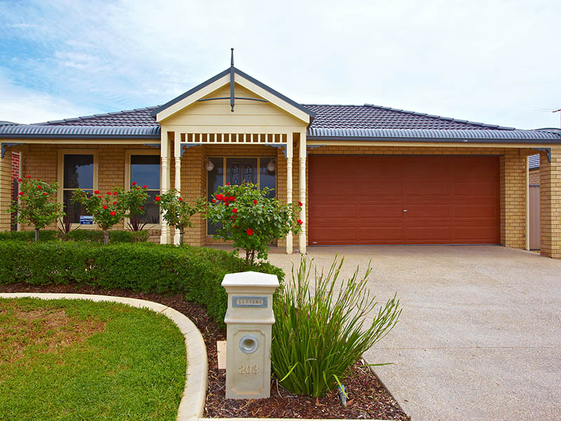 The Perfect Family Home! Picture 1