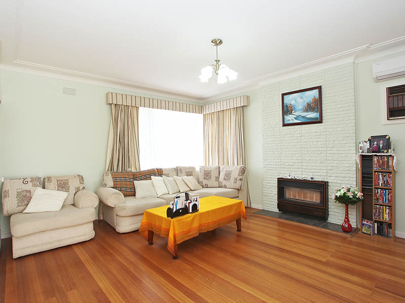 Renovated Charmer! Picture 3