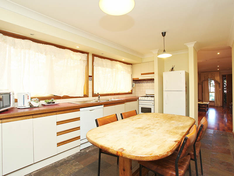 Cute 3 Bedroom Splendour Picture 2