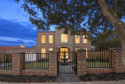 The Best Home Currently on the Market in the City of Monash Picture