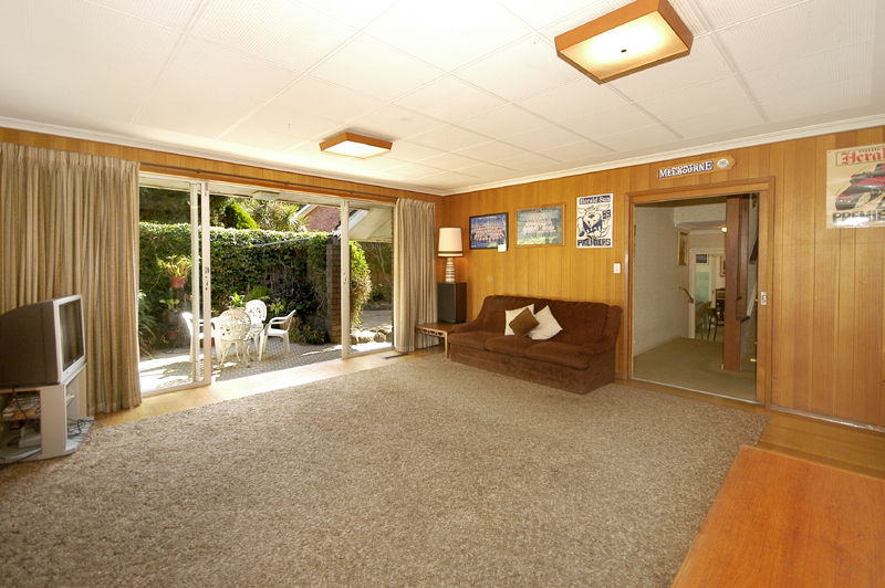 Everything is Literally At Your Doorstep !! Picture 3