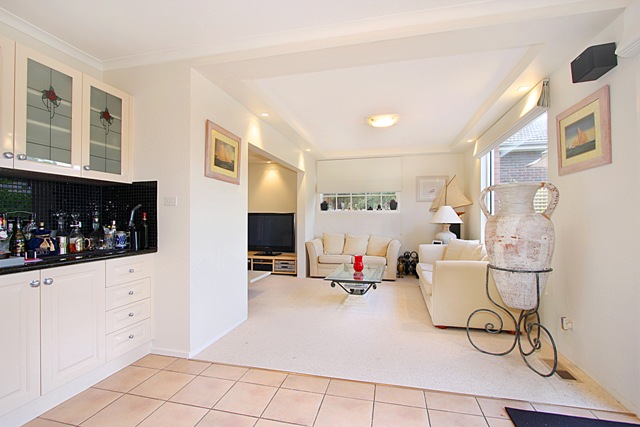 Family living at its best Picture 3