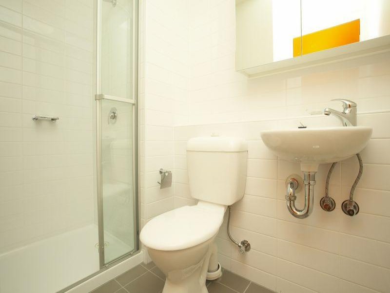 Monash University - Caulfield Campus - OWNER SAYS SELL! Picture 3