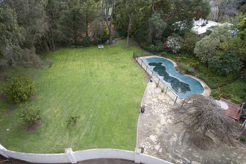 Prime Location with Potential to Develop. Picture 1