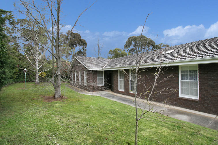 Prime Location with Potential to Develop. Picture 3