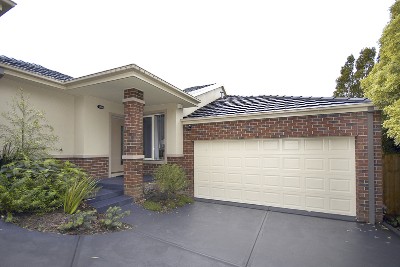 Single Level Living Picture