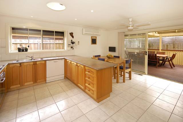 Affordable Easy Living Walking Distance To Everything Picture 3