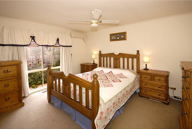 Affordable Easy Living Walking Distance To Everything Picture 2