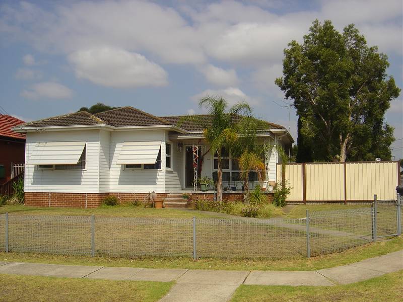 GREAT FIRST HOME Picture 1