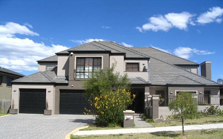 LAKE VIEW ESTATE Picture 1