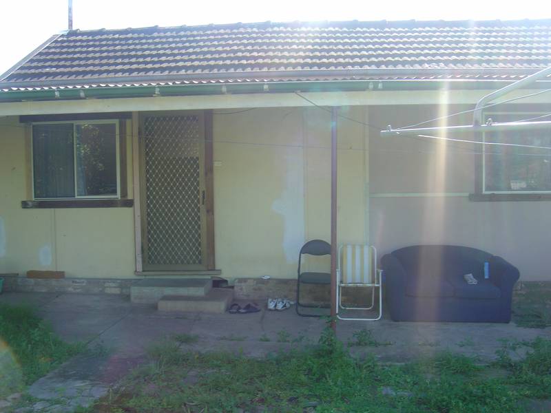 GRANNY FLAT Picture 1