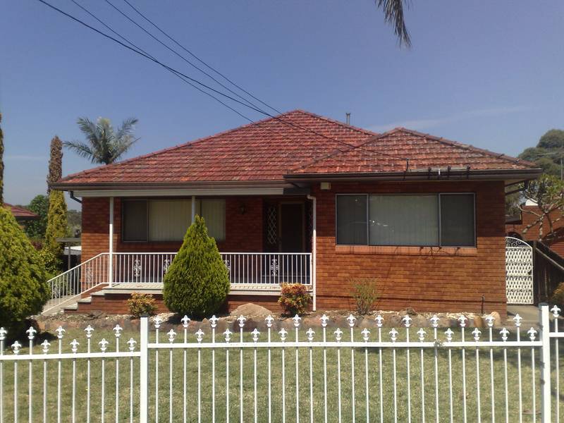 Move straight in Picture 1