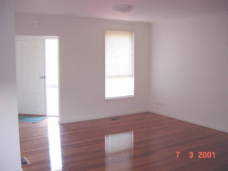 **Application Approved**CLOSE TO TRAIN STATION AND SHOPS!! Picture