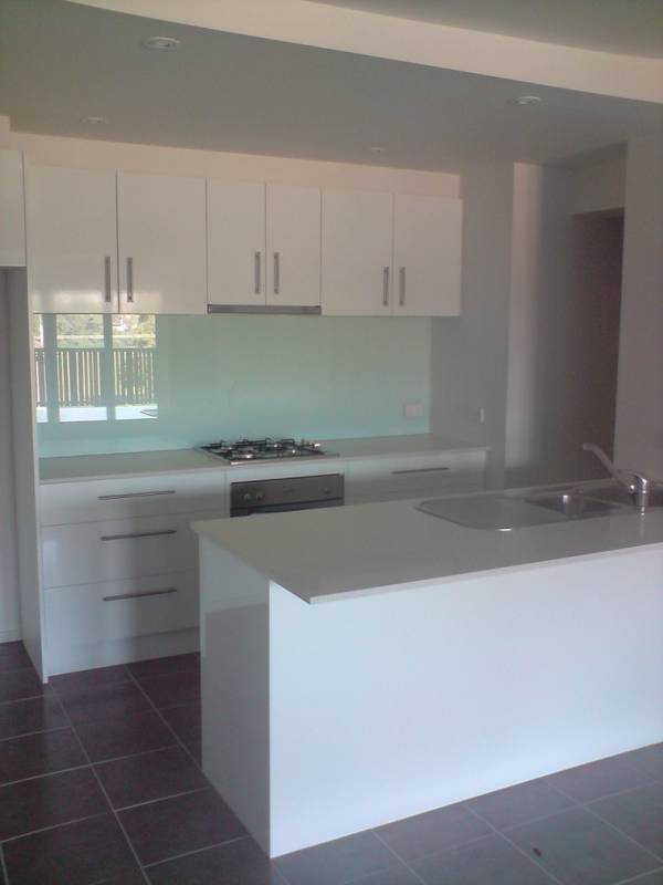 **Application Approved** STUNNING 2 BEDROOM TOWNHOUSE WITH VIEWS Picture 2