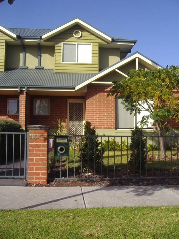 **Application Approved** Large Three Bedroom Townhouse Picture 1