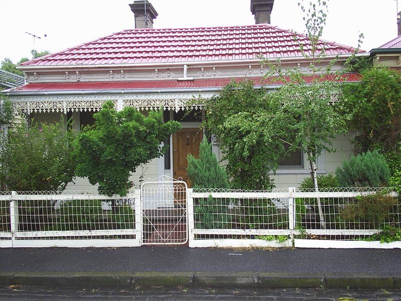 **Application Approved** LOVELY FAMILY HOME WITH GREAT FEATURES Picture 1