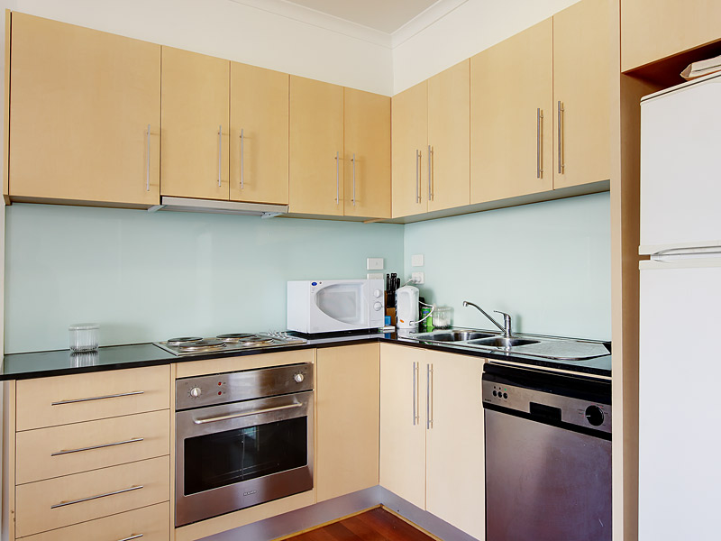 Spacious One Bedroom Apartment Picture 2