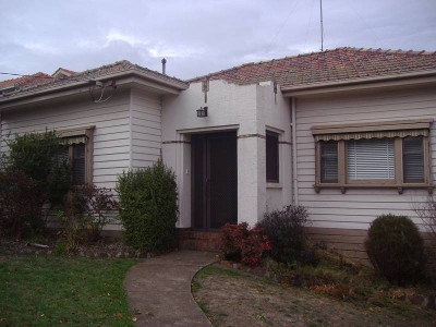 Brilliantly located Large Family Home Picture Brilliantly located Large Family Home Picture