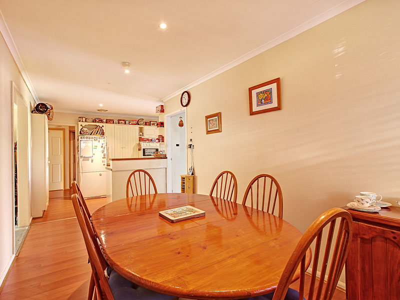 Appealing 4 Bedroom Home on Large Land Picture 3