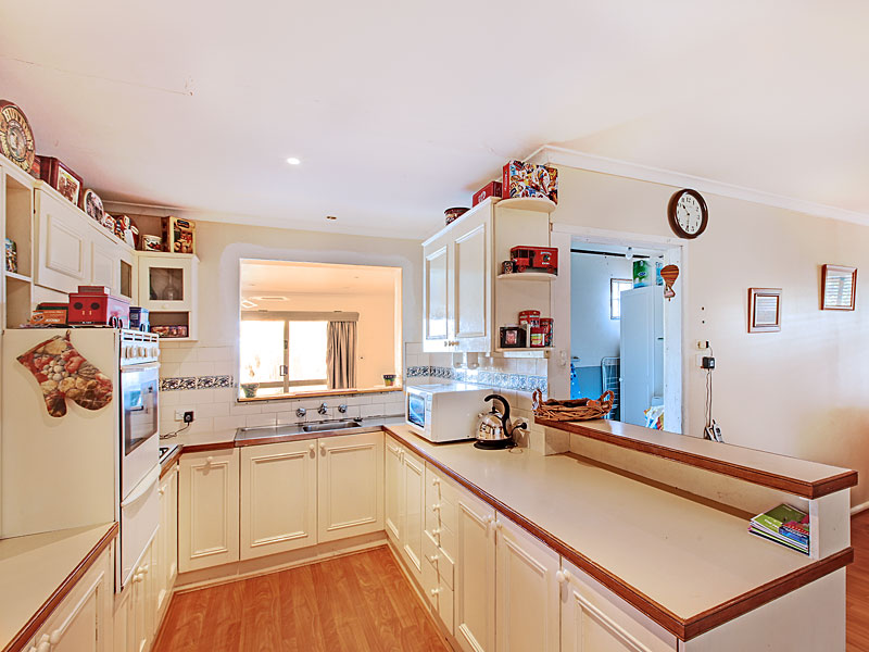 Appealing 4 Bedroom Home on Large Land Picture 1