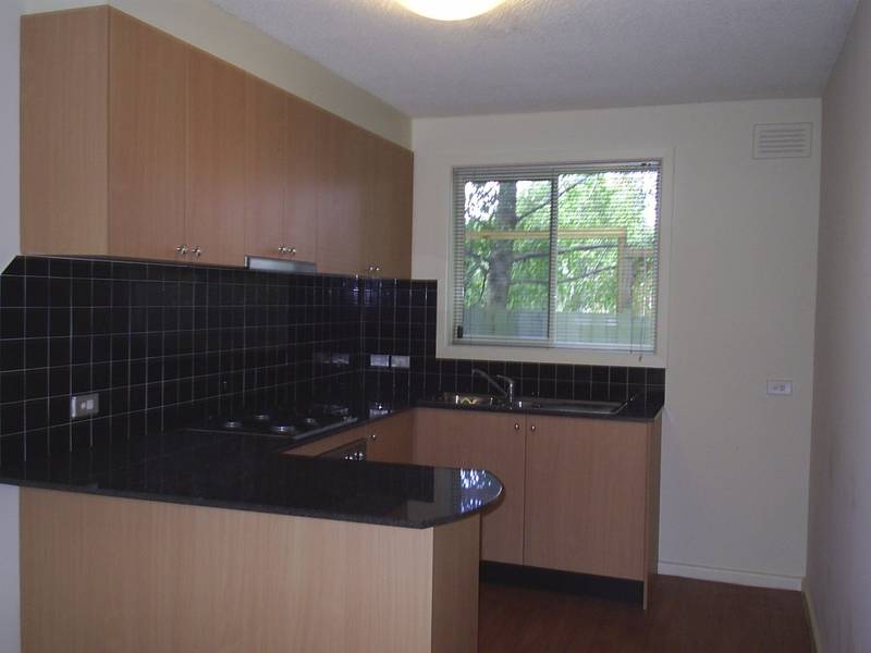FABULOUS APARTMENT IN SECURE BLOCK Picture 3