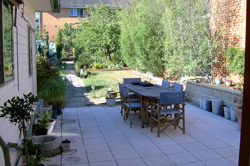 FULLY REFURBISHED HOUSE ON THE PARADE Picture 2