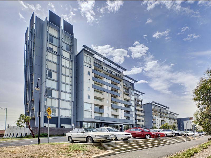 Opportunity to move in or invest in a modern secure apartment Picture 2