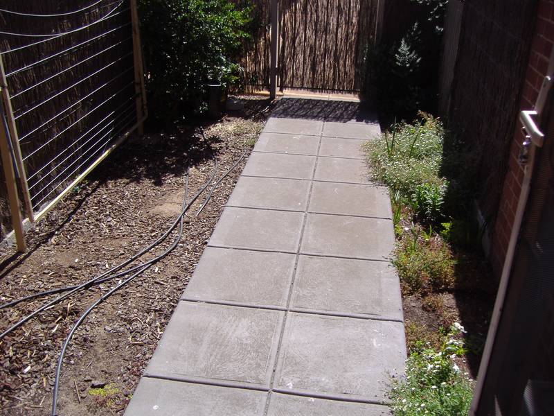 THREE BEDROOM TOWNHOUSE Picture 3