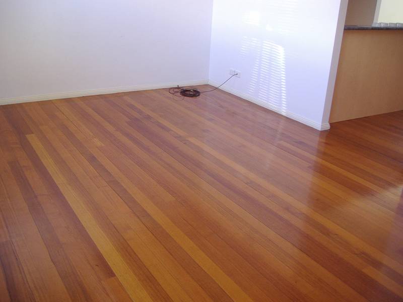 THREE BEDROOM TOWNHOUSE Picture 1