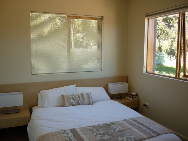 PENTHOUSE LIVING WITH AMAZING VIEWS Picture 3