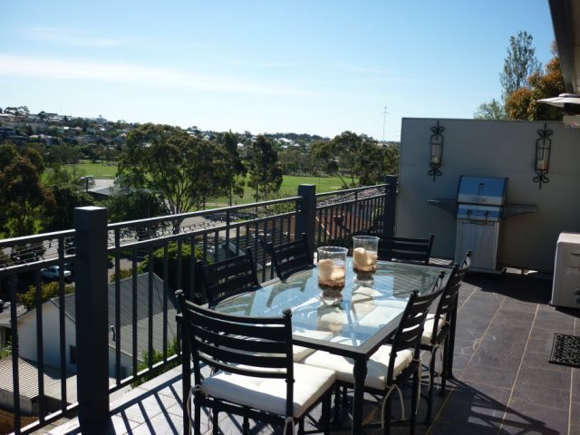 PENTHOUSE LIVING WITH AMAZING VIEWS Picture 1