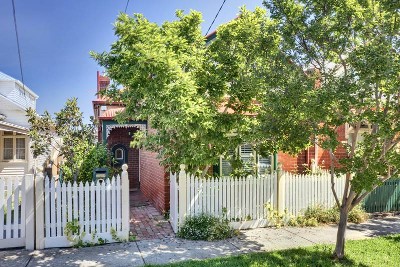 A Relaxing Ambience Characterizes this Exciting Home Picture