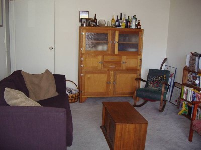 TOP FLOOR APARTMENT IN GREAT LOCATION Picture