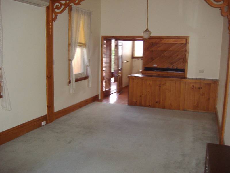 Well located home Picture 3