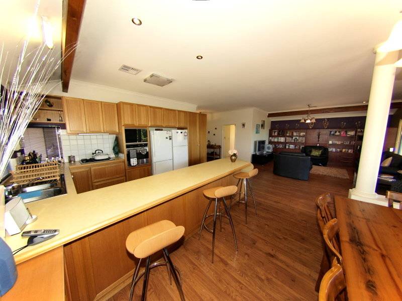 Magnificent Upmarket Executive Residence Picture 1