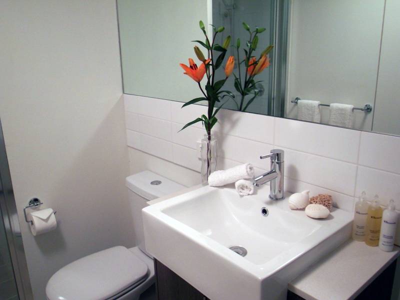 SOLD BY PROPERTY STUDIO Picture 2