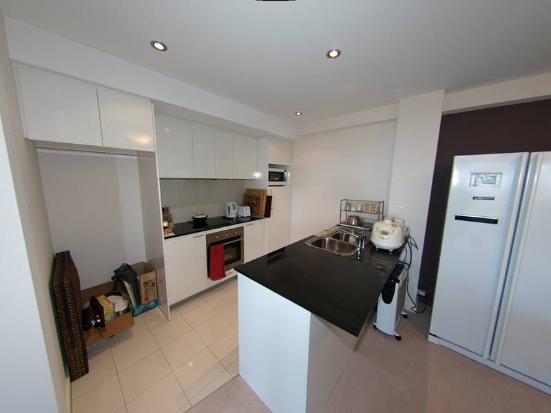 SOLD BY PROPERTY STUDIO Picture 2