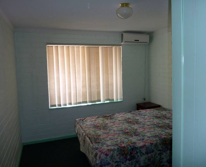 Near City
- Recently Redecorated, Fully Furnished 2 Bedroom Picture 3