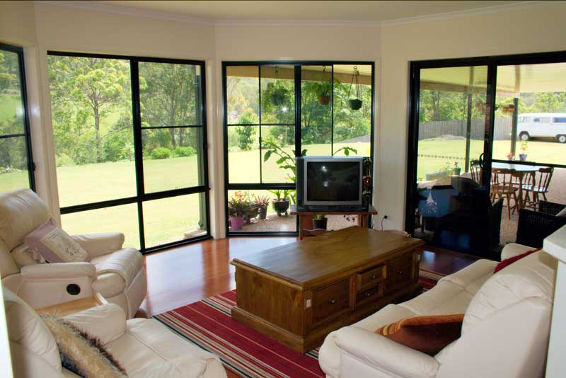 Country Lifestyle Picture 2