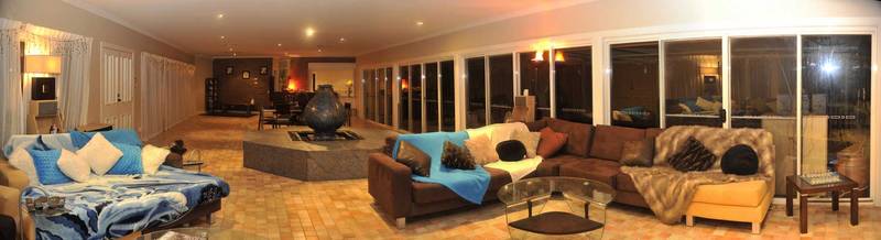 Executive Acreage Residence Picture 2