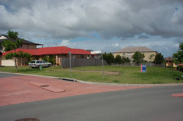 Flat Block, Brilliant Location Picture 3