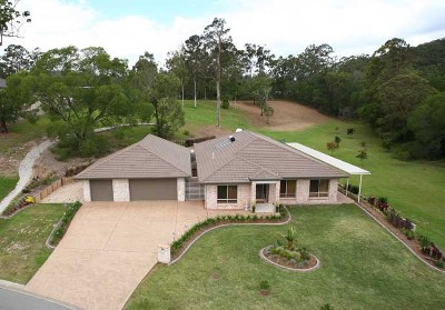 Serene Acreage Retreat Picture